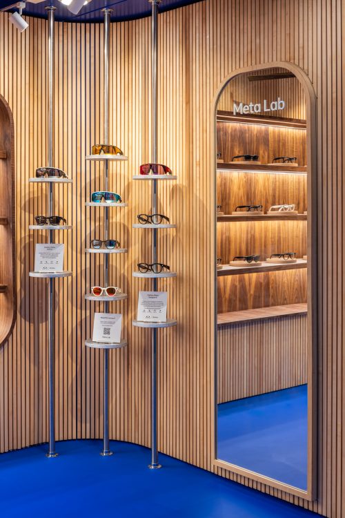 Meta Lab Kiosk Ala Moana – Experiential Retail Architecture Photography in Honolulu, Hawaii